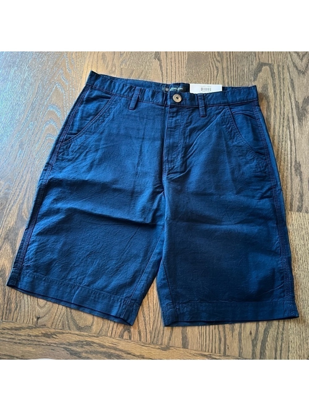 NWT INC mens flat front regular fit 10” navy shorts size 30